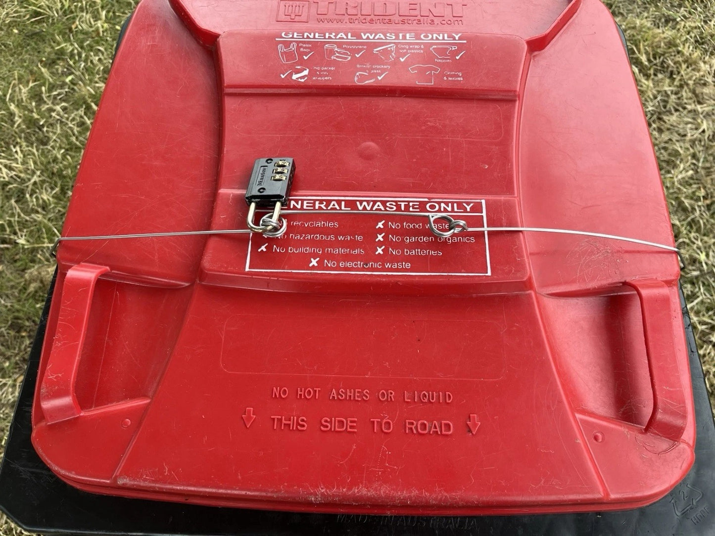 Wheelie Bin Lock | Stop Neighbours Accessing Your Bin | No Tools Required | Made in Australia