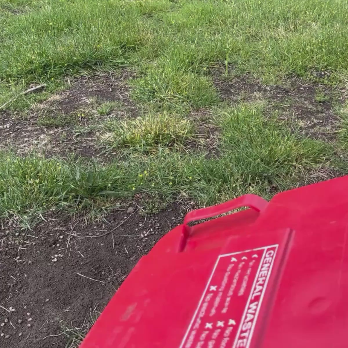 Bin Clip Wheelie Bin Throw Test. Australia. Free Shipping, BinClip.com.au